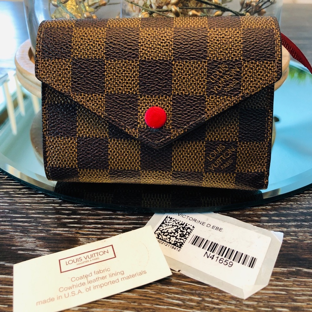 PF. Victorine D. EBE Wallet